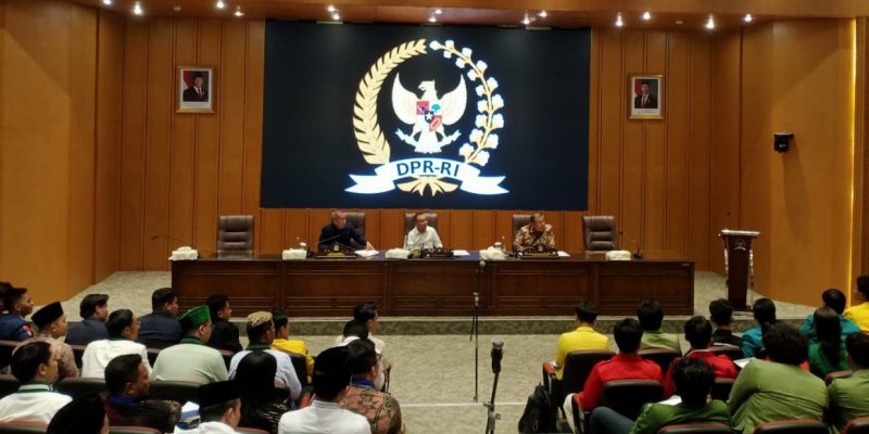 535346_06582103092025_Wakil_Ketua_DPR_RI_Sufmi_Dasco_Ahmad_(tengah).__RMOL_Faisal