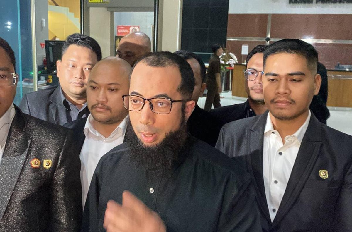 ustadz_khalid_basalamah-Wr29_large