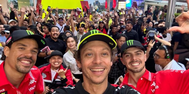 863654_04445001102025_Rossi_dan_Pertamina_meet_and_great