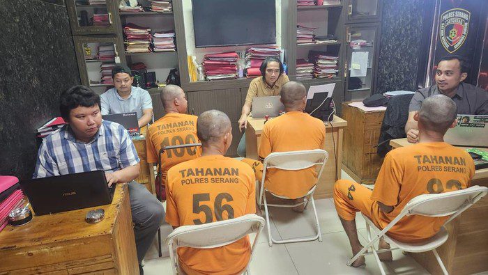 tersangka-perusakan-pabrik-di-serang-banten-dok-ist-1759394130324_169